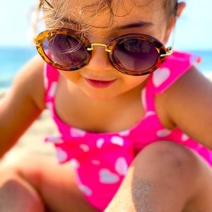 Zoé Neliné Toddler Sunglasses.